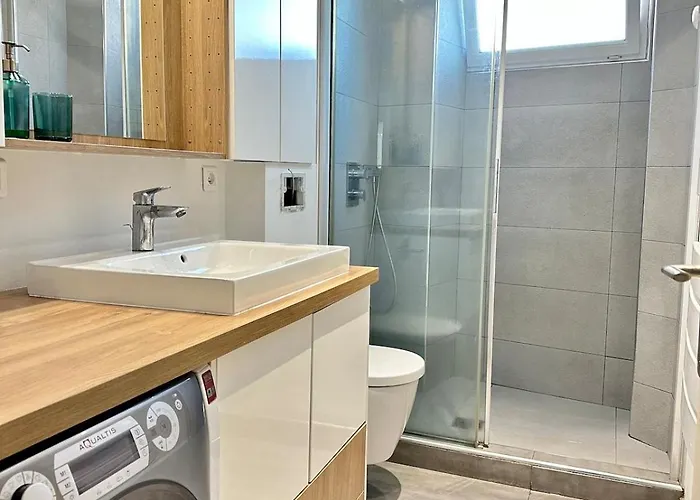 Apartamento Peyronnet - Fabulous 2 Bedrooms - Sea View - 2min Away