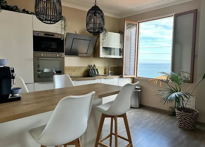 Peyronnet - Fabulous 2 Bedrooms - Sea View - 2min Away *