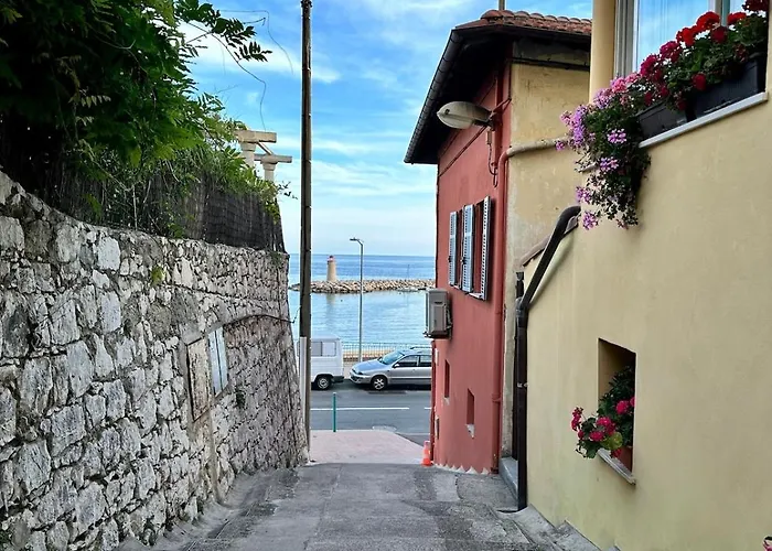 Peyronnet - Fabulous 2 Bedrooms - Sea View - 2min Away